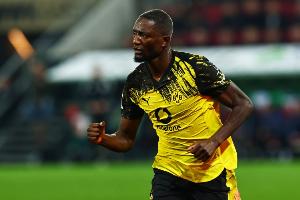 近3个赛季，仅有凯恩和吉拉西单赛季德甲取得15+进球