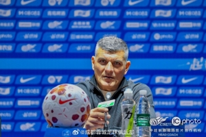阿洛伊西：费利佩表现得非常好，能够在胶着时刻为球队打开局面