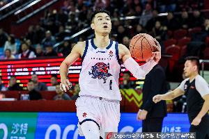媒体人：山东每个位置都处于劣势 G1能打那么胶着确实是奇迹