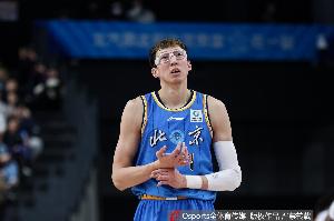 京粤之战北京内线优势太大 G3发挥到极致 高效的周琦广东顶不住