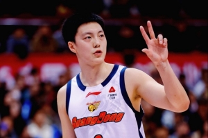 媒体人：季后赛广东最大的变化就是重新有了能得分的胡明轩