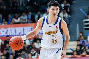 差距很大！广厦11次抢断&山西仅1次 失误广厦5-16山西