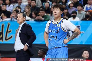 媒体人：许利民还是有能力的 常规赛时好时坏跟伤病有一定的关系