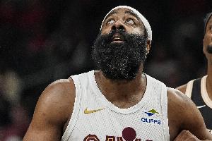 哈登最近5次抢七投篮表现：9中3、8中2、11中3、17中5、15中4