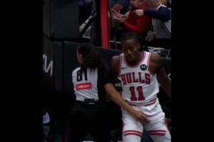 好家伙！道苏姆在公牛时，曾被女裁判摸了敏感部位！