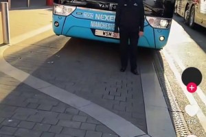 阿森纳球迷向瓜帅大喊：你赢得已经够多了！高抬贵手吧老兄