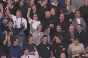 被看到的付出！27年女洗衣工退休，球队举行盛大告别仪式！