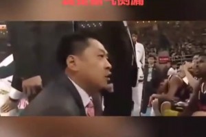 网友建议雷迪克应该向李春江学习下，G3也这样指导球员