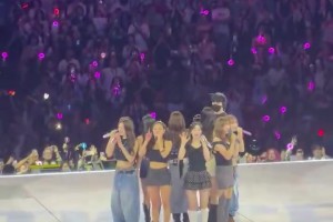 韩国女子组合“TWICE”在演唱会上Siuu，这群女生真可爱