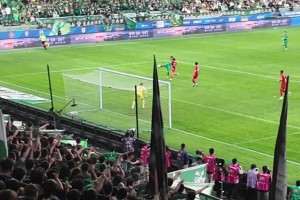 成宛迪助攻李启娴门前扫射破门！中国U17女足3-0印度