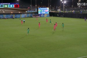 中国男足U17丢球！沙特下底传中，费萨尔抢点破门！